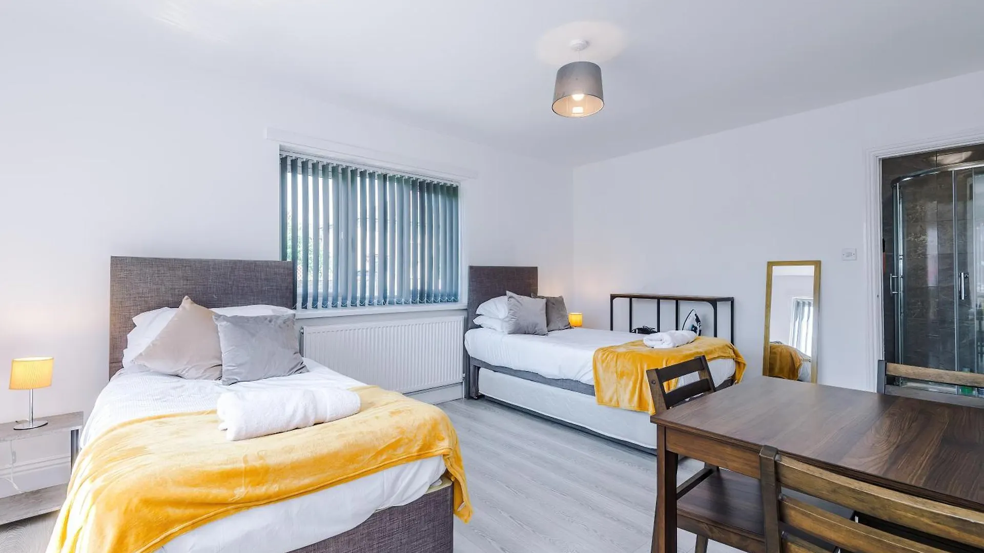 Willa Large 5Br Skipton House - With Spacious Parking - Close To Station Wielka Brytania