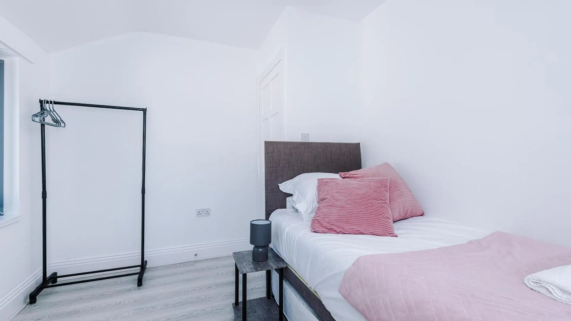 Dom wakacyjny Willa Large 5Br Skipton House - With Spacious Parking - Close To Station Wielka Brytania