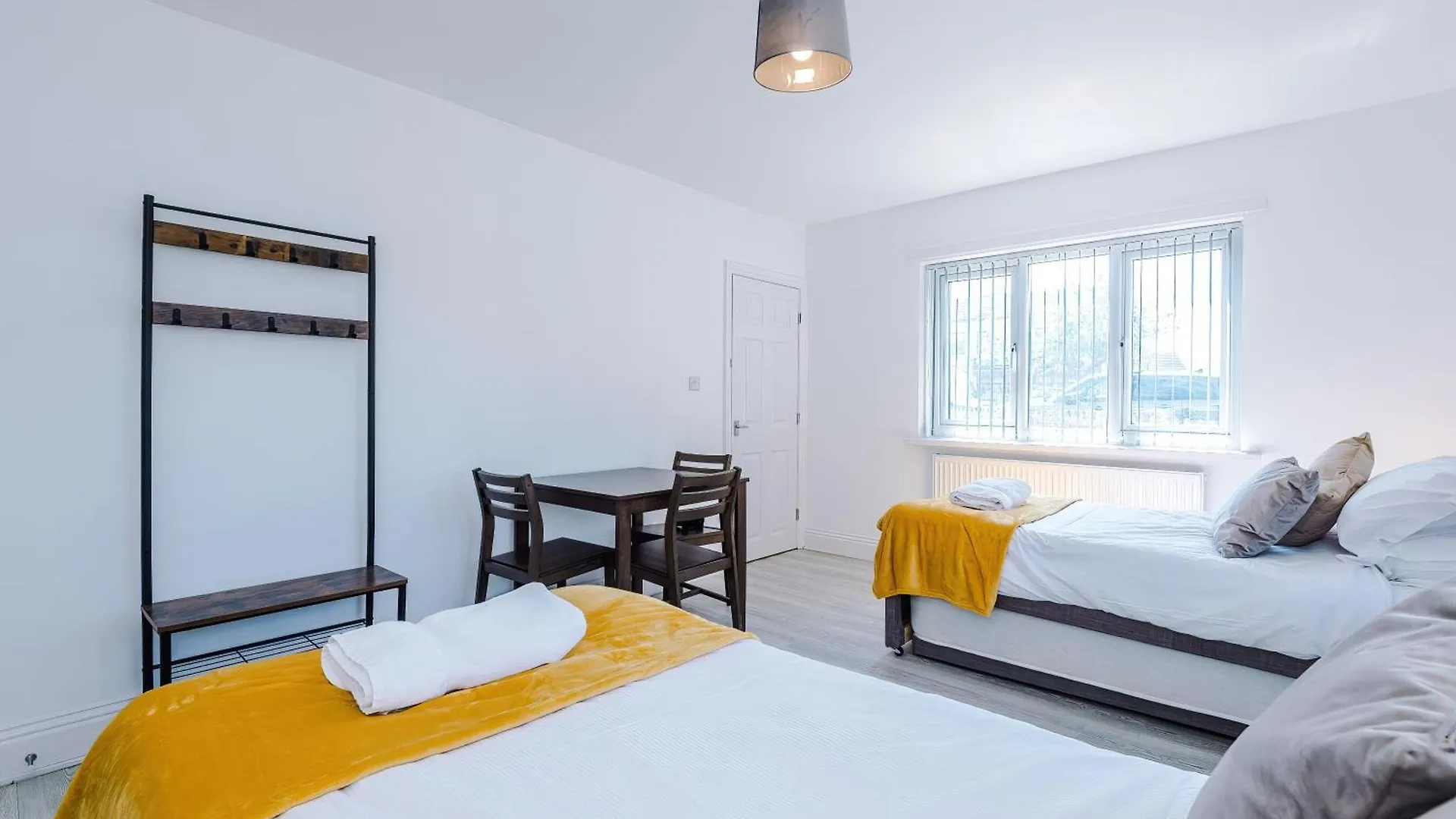 Willa Large 5Br Skipton House - With Spacious Parking - Close To Station
